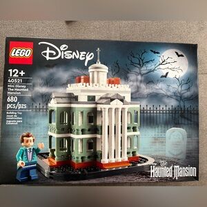 LEGO Disney Haunted Mansion Building Kit
